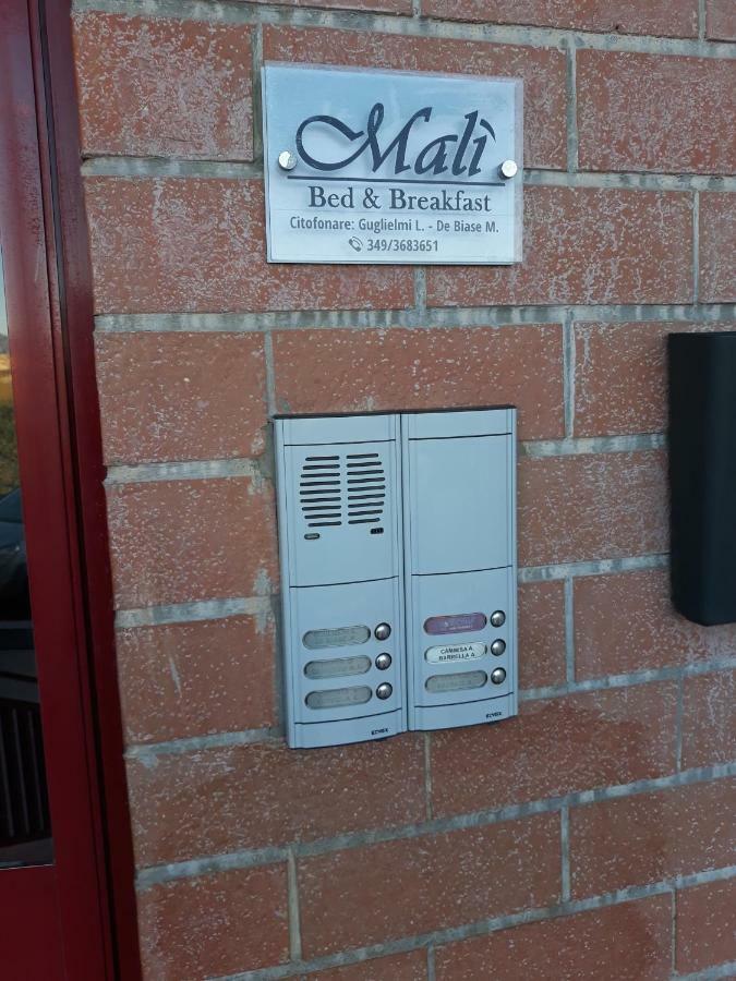 Troia B&B Mali מראה חיצוני תמונה